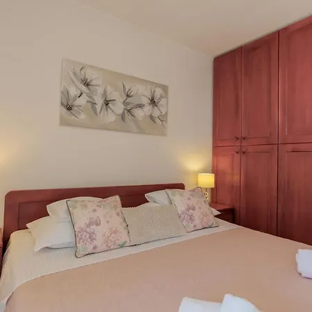 Seaview Znjan Apartment *